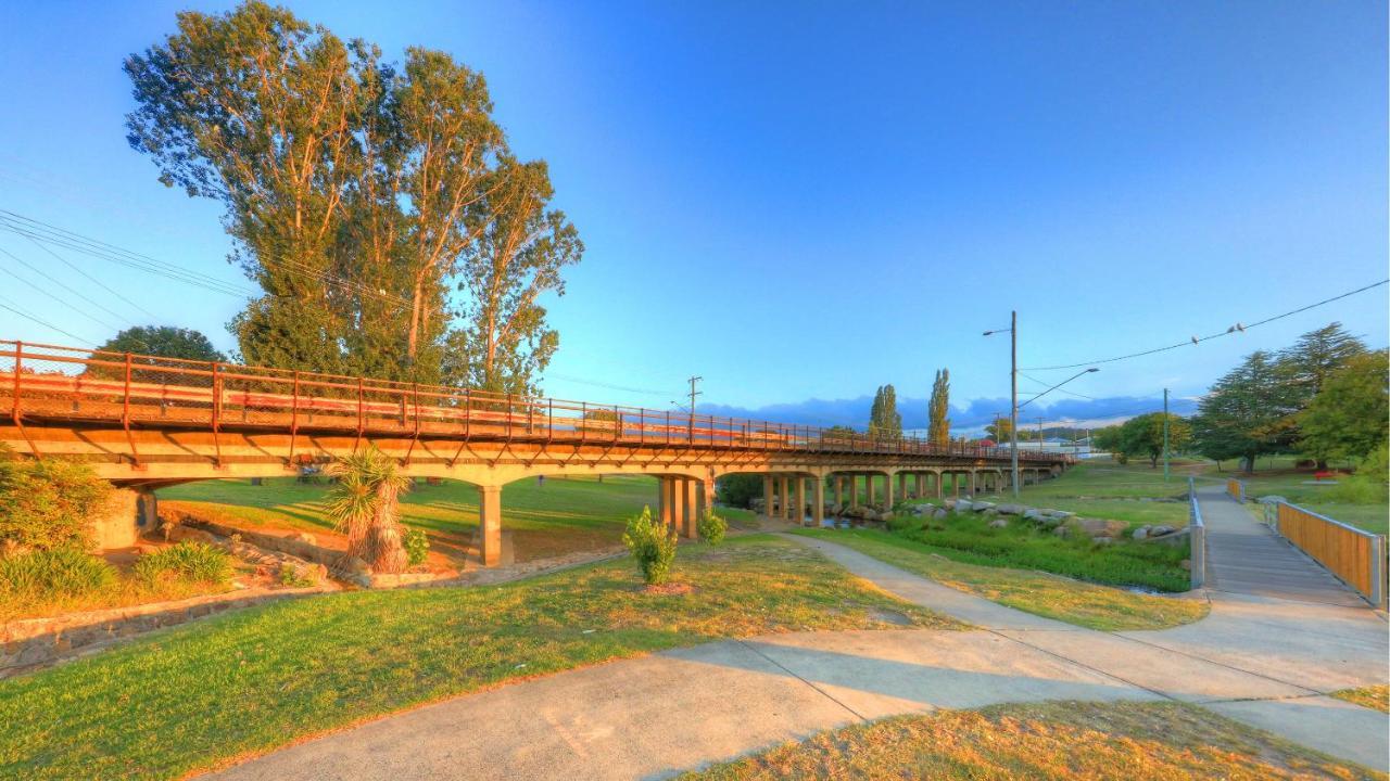 The Vines Motel & Cottages Stanthorpe Extérieur photo