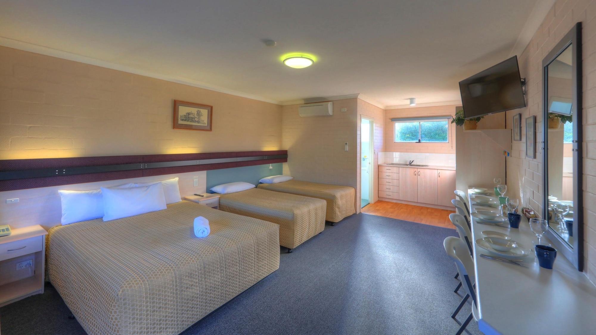 The Vines Motel & Cottages Stanthorpe Extérieur photo